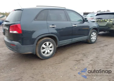 2013 Kia Sorento Lx z USA, uszkodzony, nr VIN 5XYKT3A64DG387902
